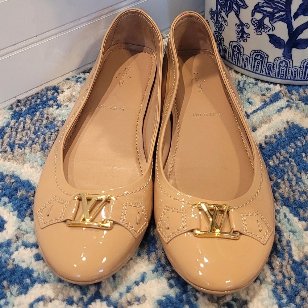 LOUIS VUITTON Oxford Ballerina Flats size 38.5 in burgundy and nude